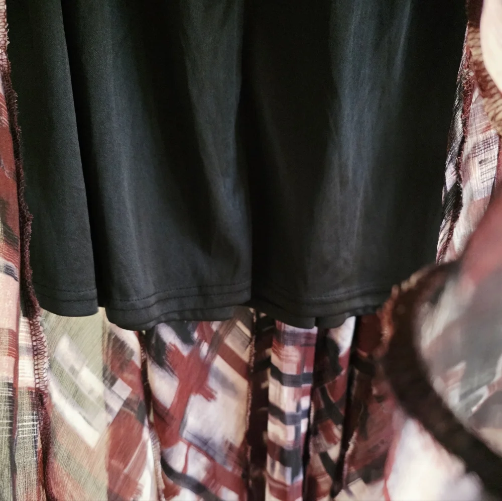 Anthropologie Lapiz Artsy Abstract Patterned Burgundy/Black Midi Skirt Size M